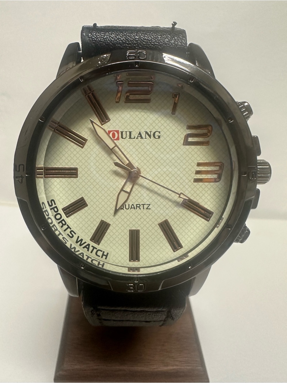 Oulang Mens Black Leather Strap Quartz Watch With Cream Dial